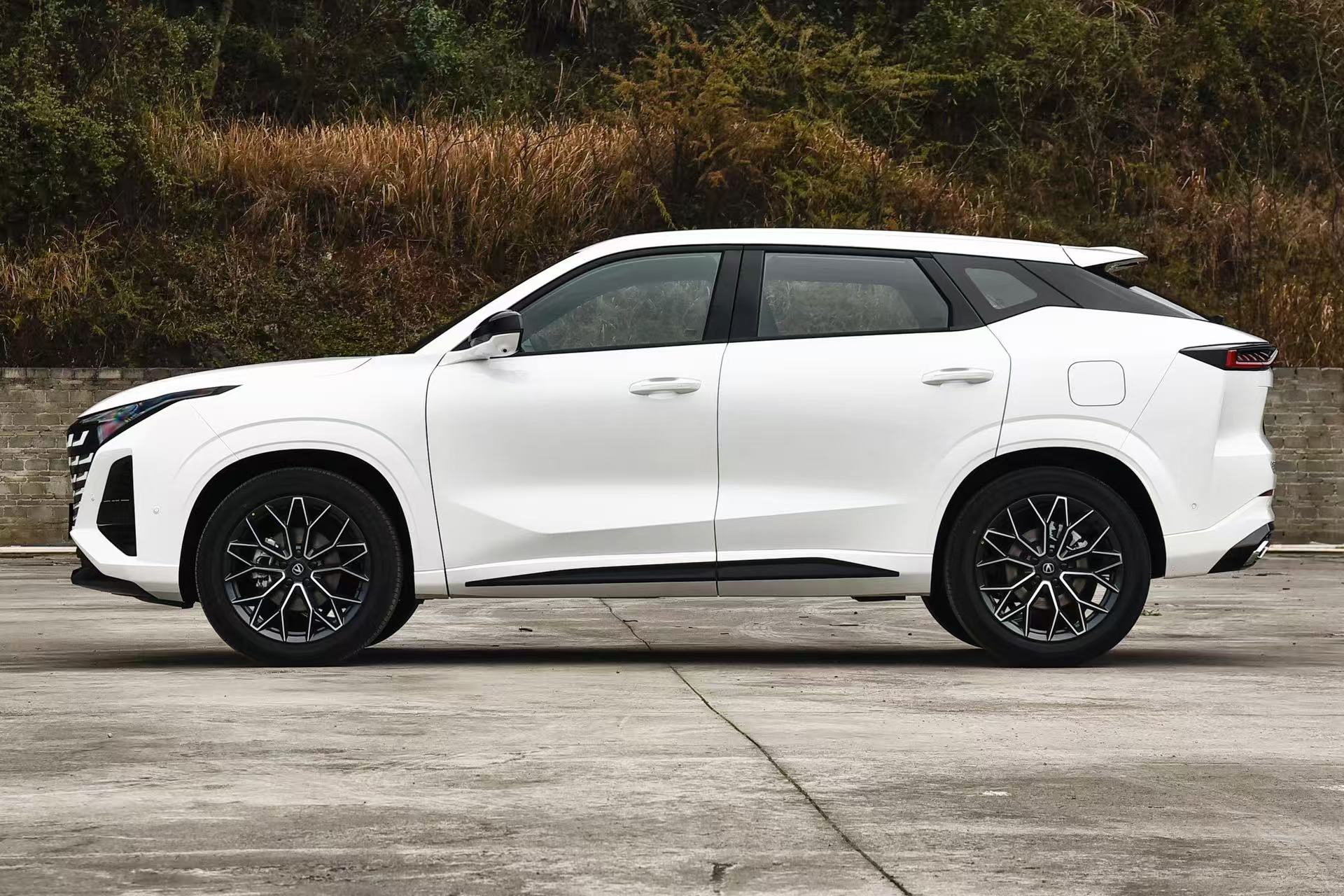  ChangAN UNI Z  1.5T 2026 / 0KM New